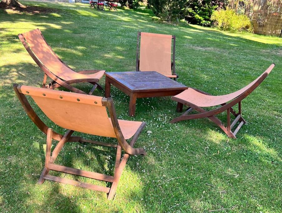 Appartement De 100M2 Dans Un Parc A 20 Mn Du Centre De Paris Garches Luaran gambar